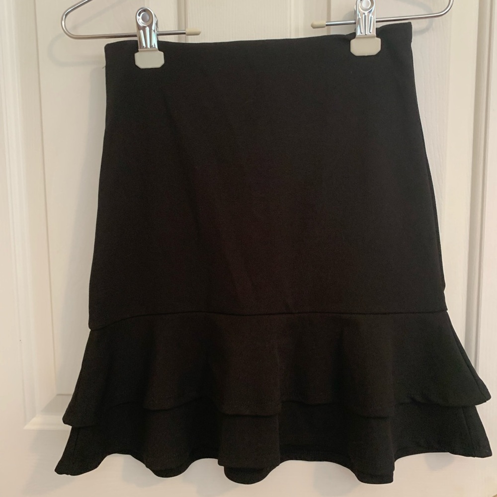 Windsor Elegant Black Ruffle Mini Skirt